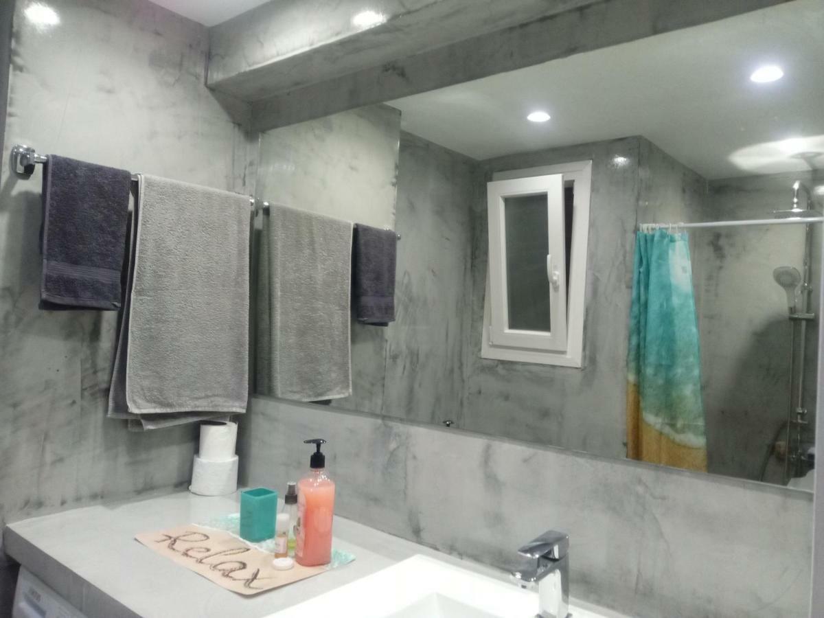 Apartment New With A Separate Entrance Near The Subway. *