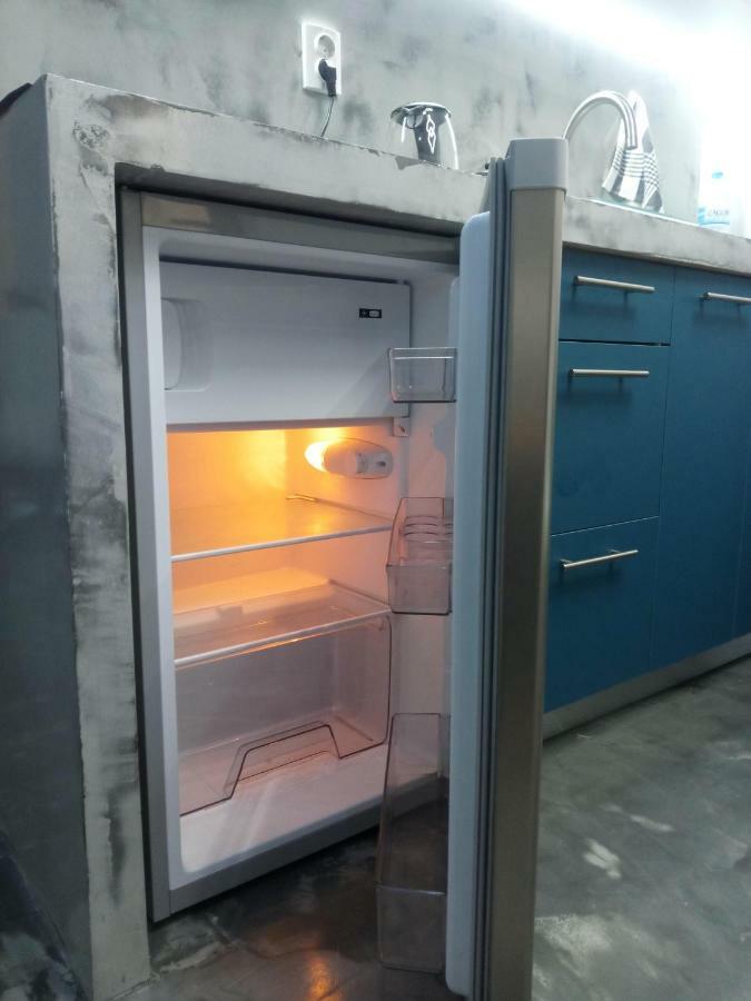 New With A Separate Entrance Near The Subway. Apartment *