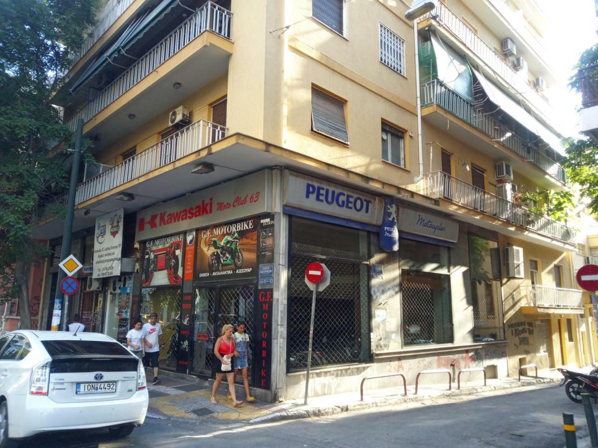 New With A Separate Entrance Near The Subway. Apartment